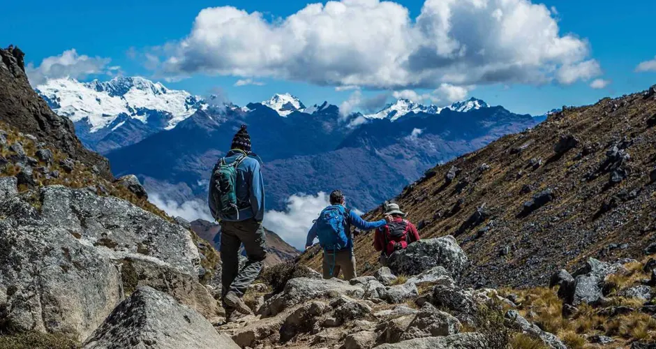 How to Choose the Best Agency for Your Salkantay Trek in 2025