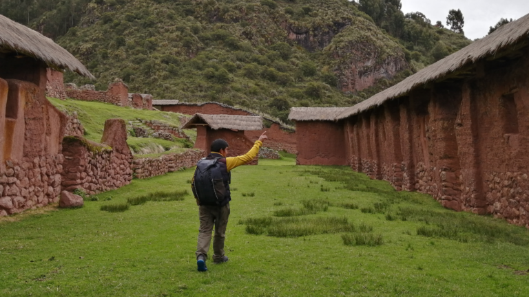 Explore to Huchuy Qosqo