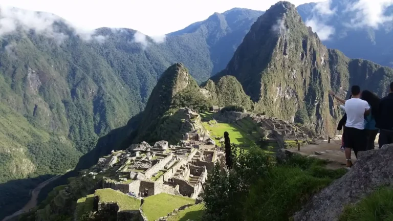 Day 4: Machupicchu - Ollantaytambo - Cusco.