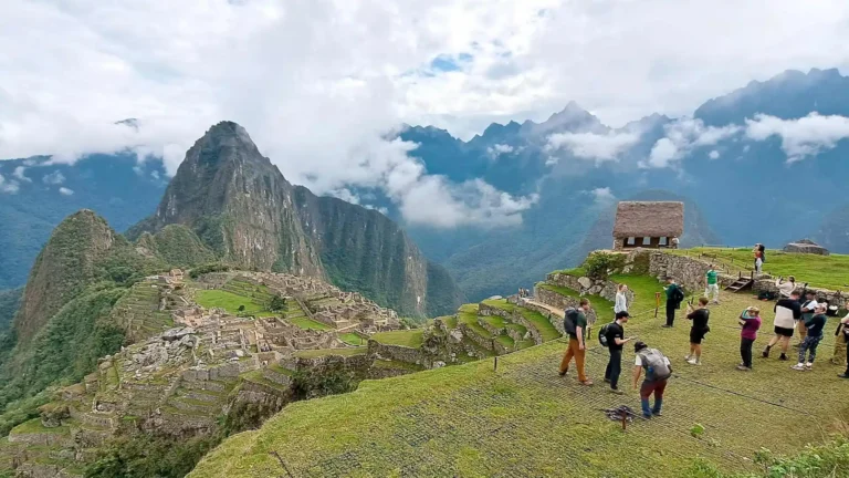 DAY 3: Chaquicocha – Phuyupatamarca – Wiñaywayna