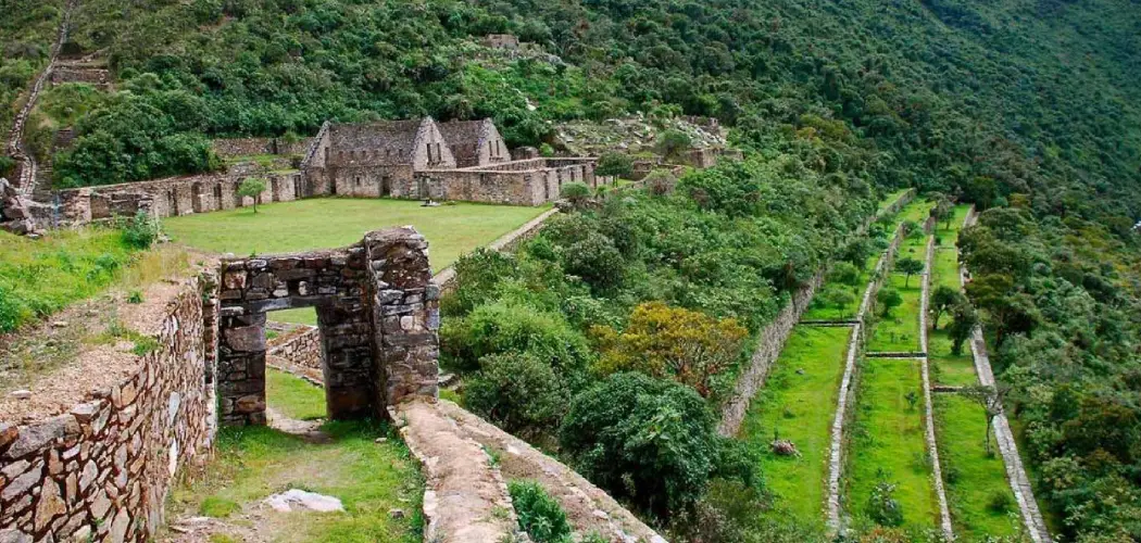 Explore Choquequirao